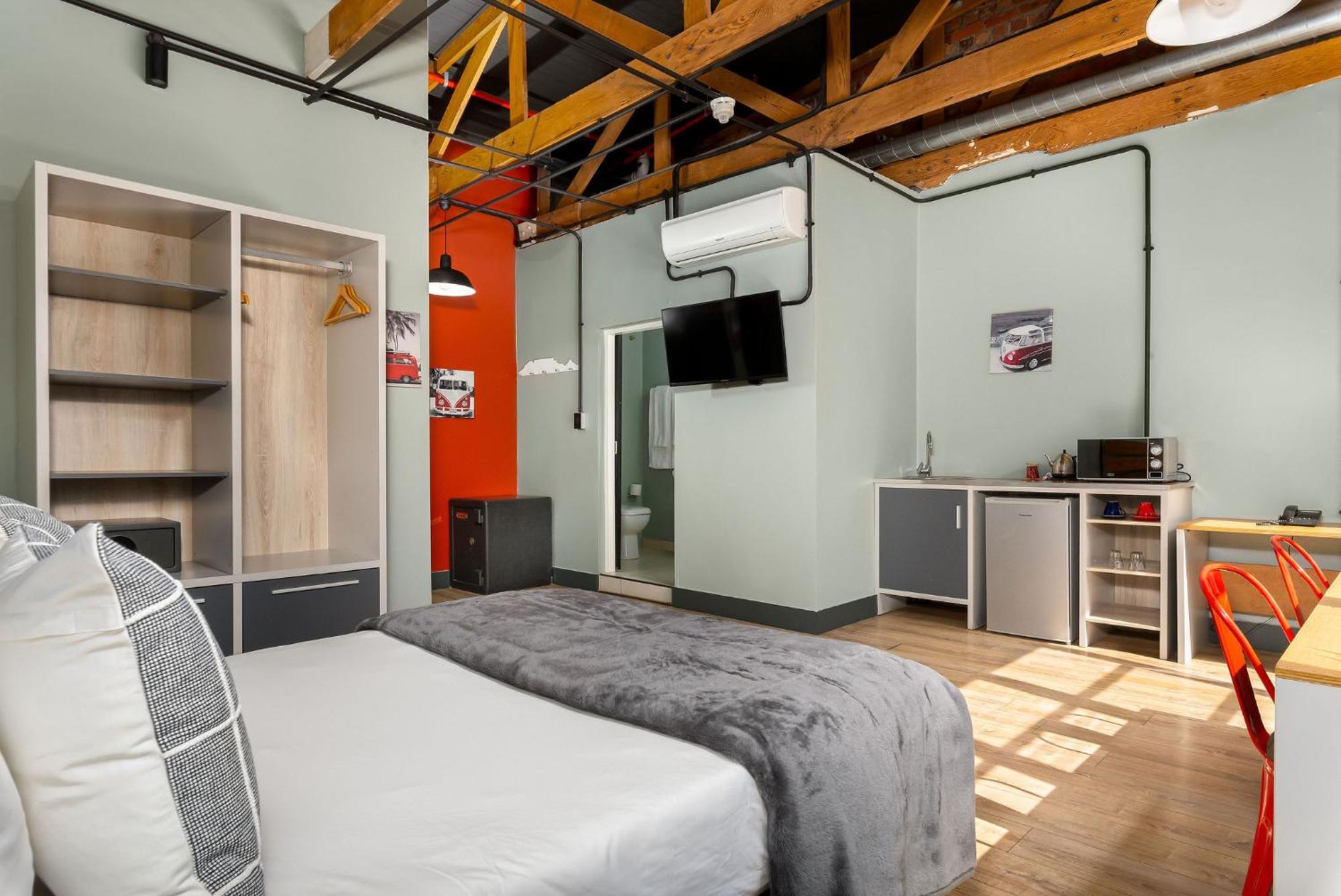 Neighbourgood Castle Hotel *